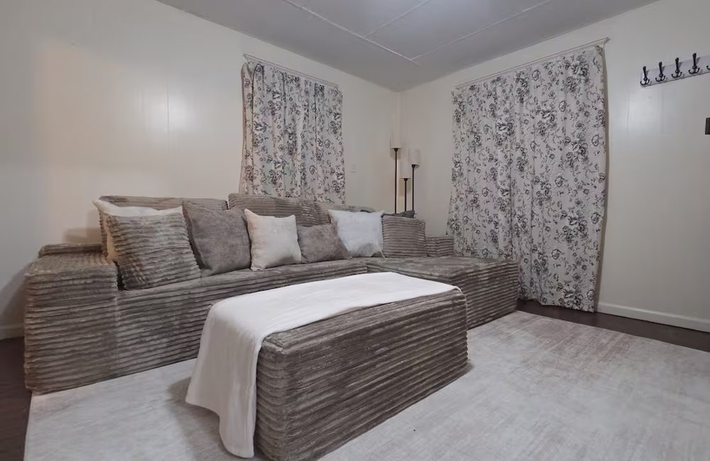 Campbell Suite furnished rental photo 2